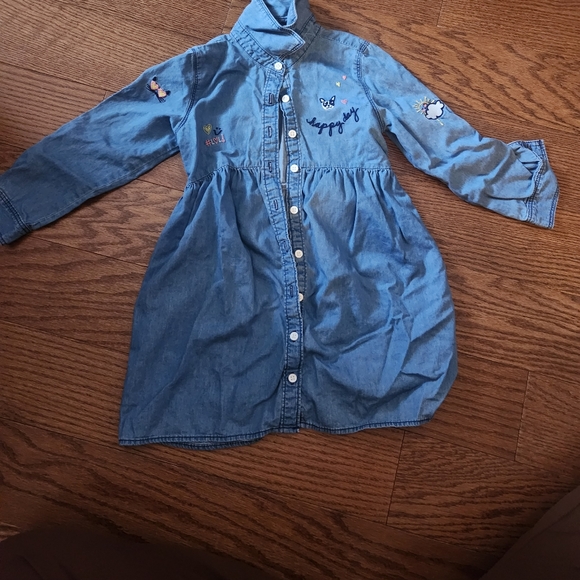 Gymboree 5T - Picture 3 of 3